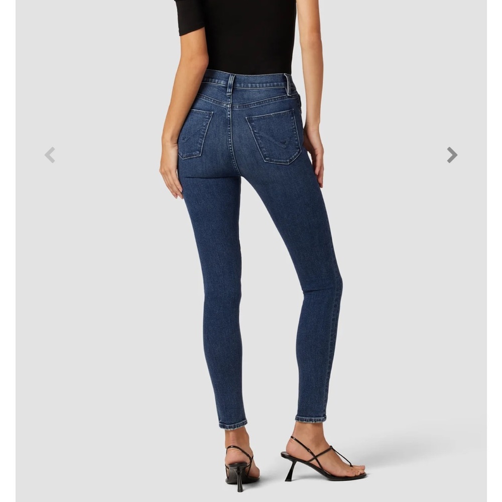 Hudson Barbara High Rise Super Skinny Ankle Jean in “loyalty”. Size 27